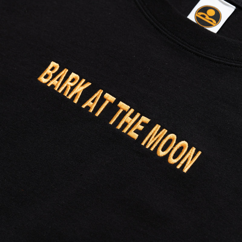 【BARK AT THE MOON】Embroidery tee