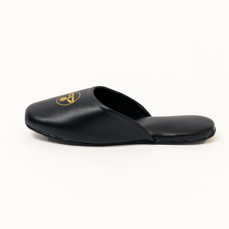 【BARK AT THE MOON】Chillax logo slippers