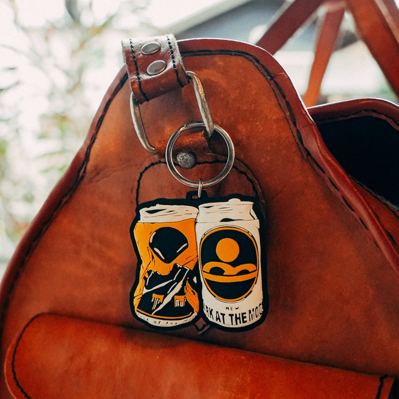 【BARK AT THE MOON】Old and New rubber keychain